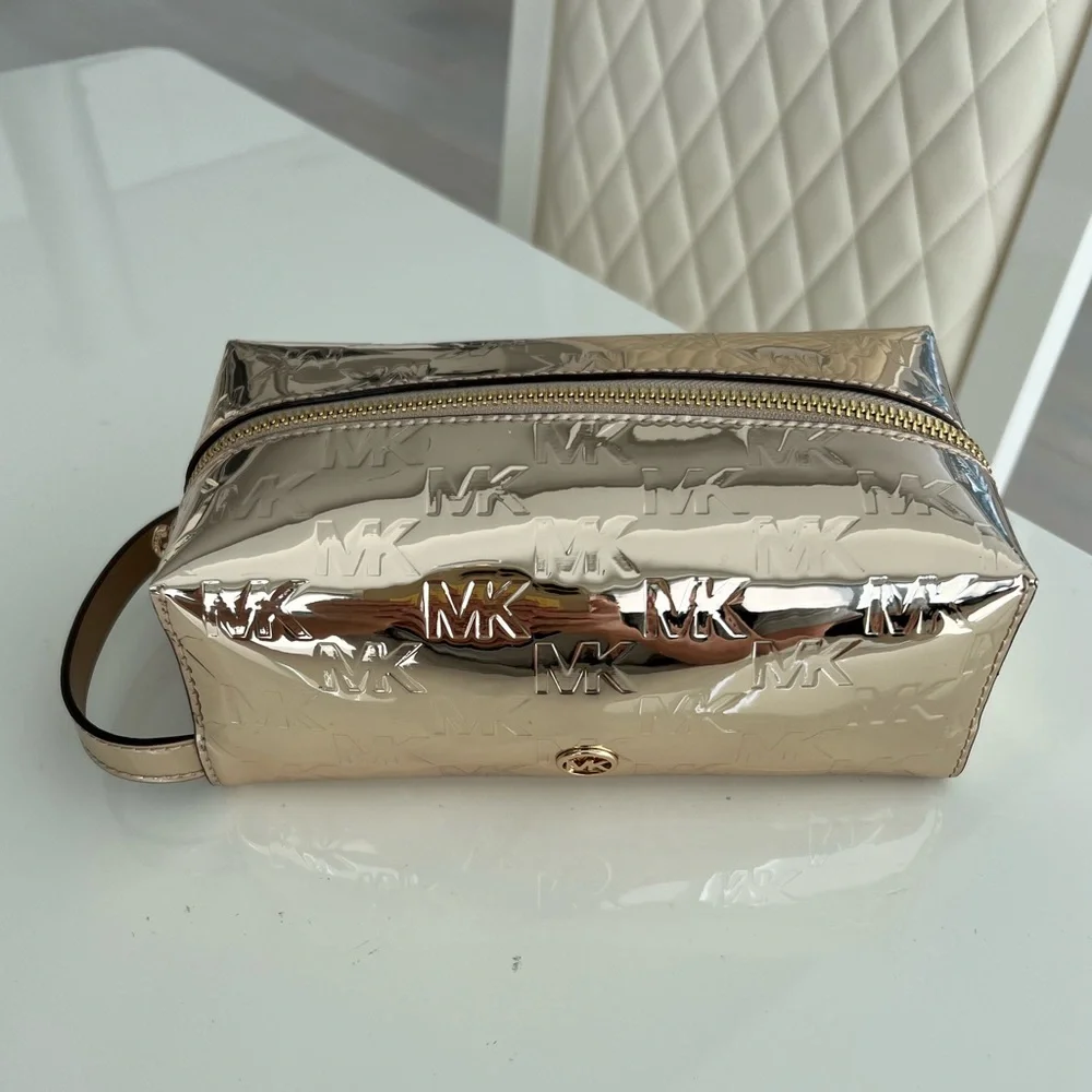 Michael Kors Jet Set Medium Patent Logo Debossed Travel Kit Pale Gold NWT